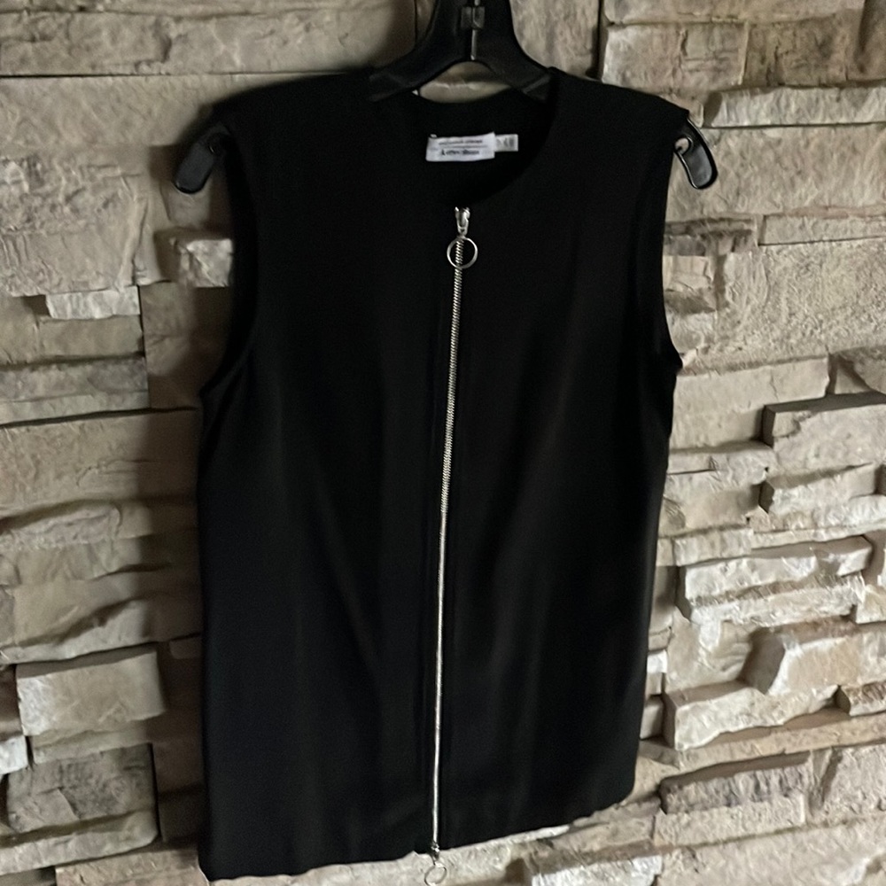 Black, viscose zip vest.